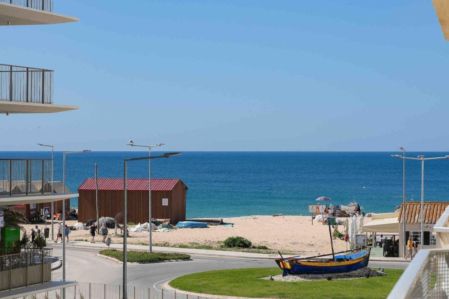 Spacious Beach 2 Bedroom Apt Sleep6 By Promenade Armação de Pêra Kültér fotó